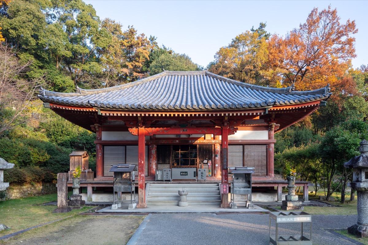 写真01：Kan-onji Temple  Main Hall