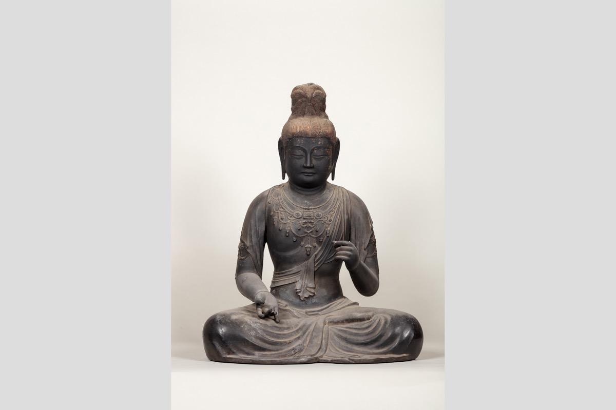 Seated Statue of Kannon, the Goddess of Mercy (dry lacquer)