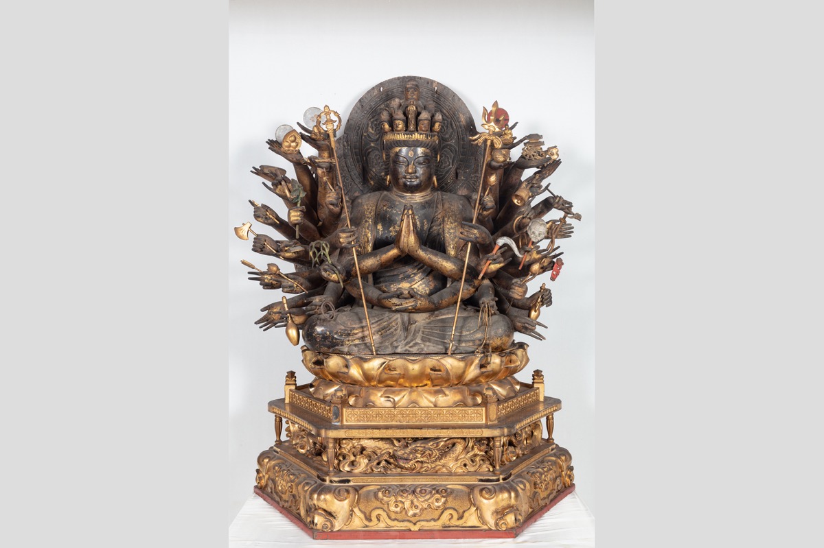 Seated Wooden Thousand-Armed Kannon Statue