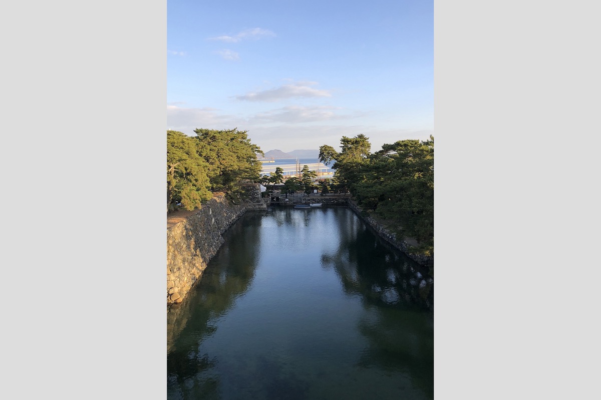 写真10：Inner moat and seawater gate（Photo courtesty of the Takamatsu City Board of Education）
